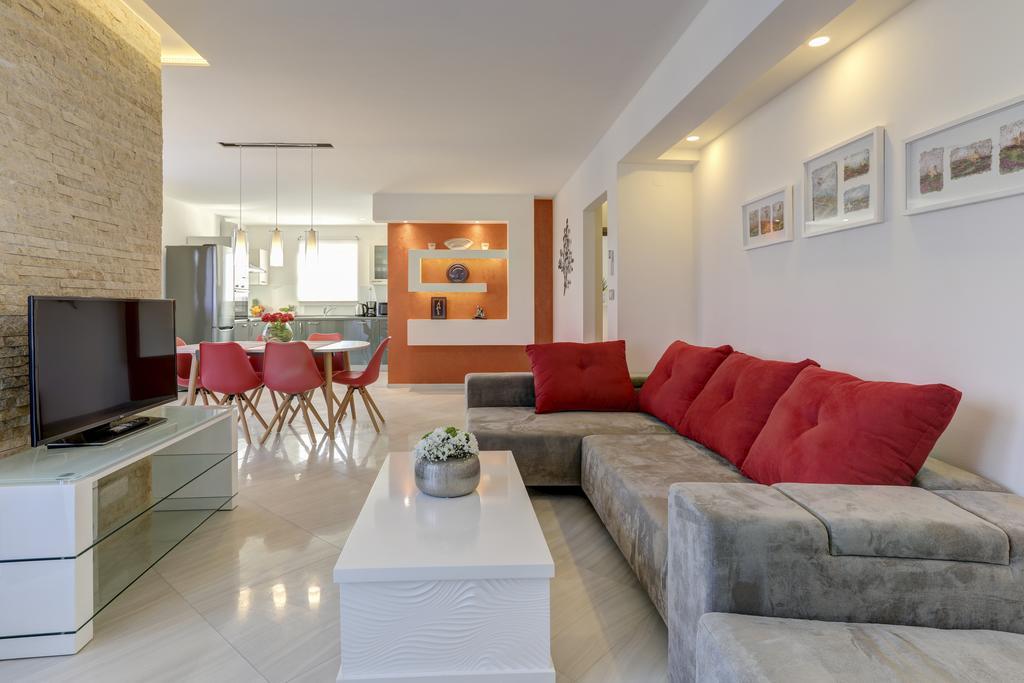 Viras Luxury Holiday Премантура Экстерьер фото